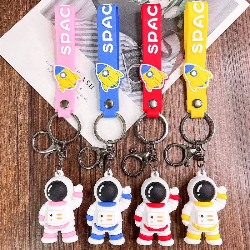 Waving Astronaut 3D Keychain - Tinyminymo