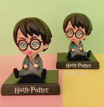 Load and play video in Gallery viewer, Baby Harry Potter Bobblehead- Tinyminymo
